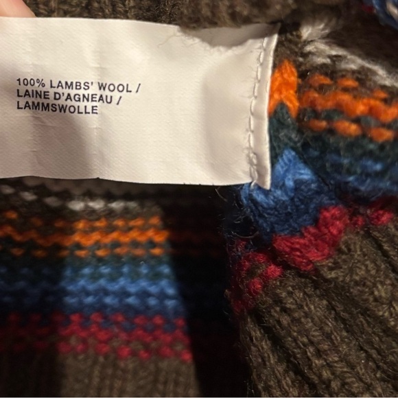 100% Lambs Wool GAP Crewneck Sweater - Picture 3 of 3